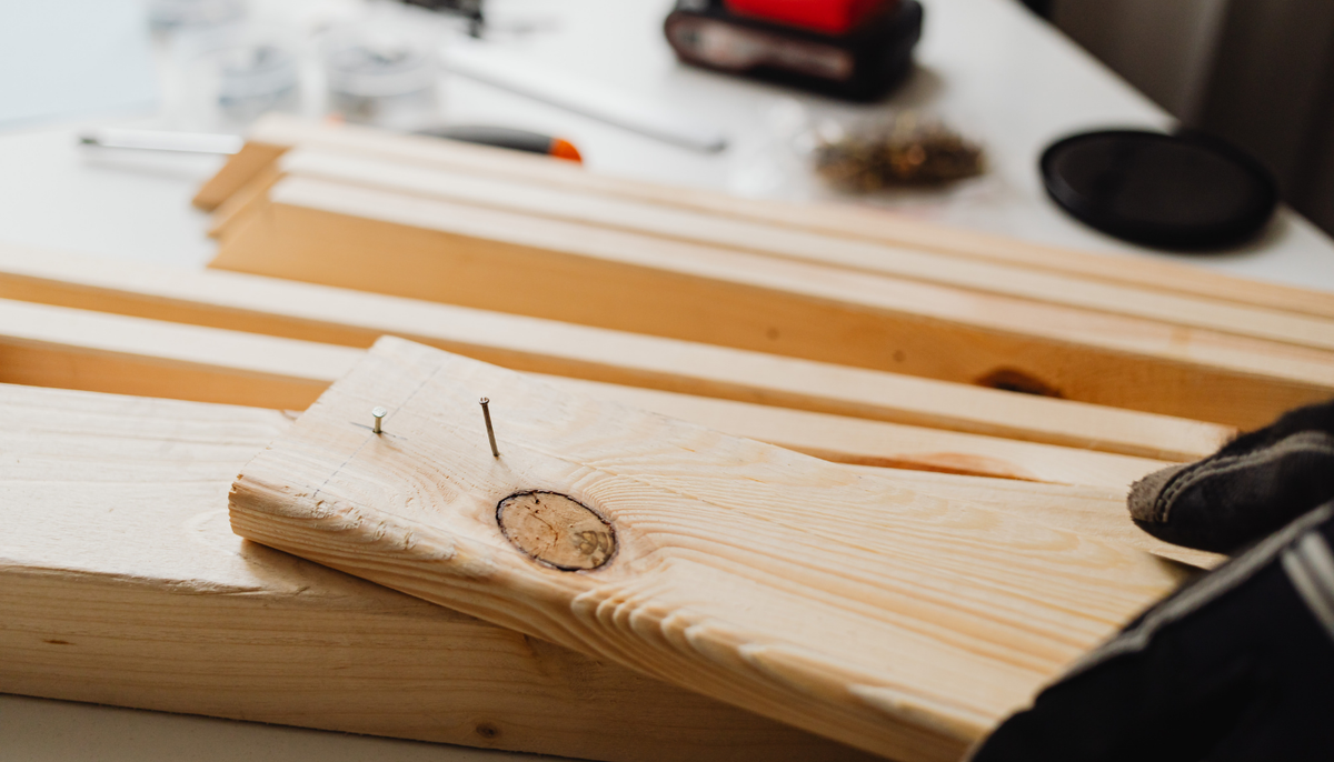 How Can You Cut Perfectly Smooth Large Wooden Circles Without a CNC Router?